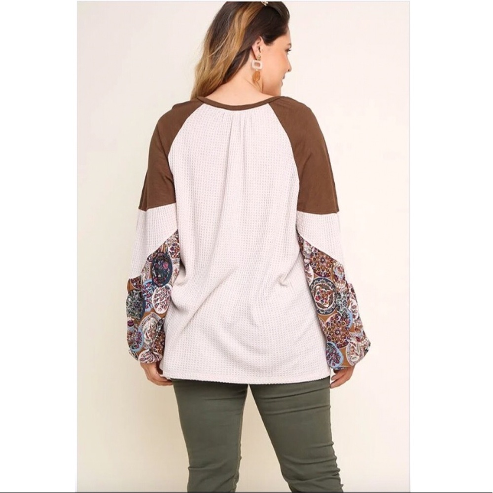 Color Block Contrast Sleeve Tunic - Picture 3 of 3